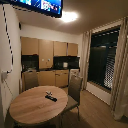 Rainbow 1-131 Sunny Apartment